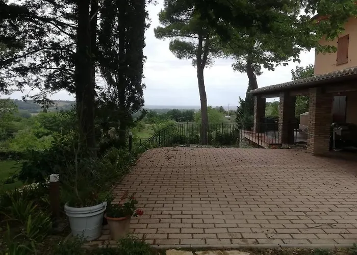 Monte Illuminato Villa *